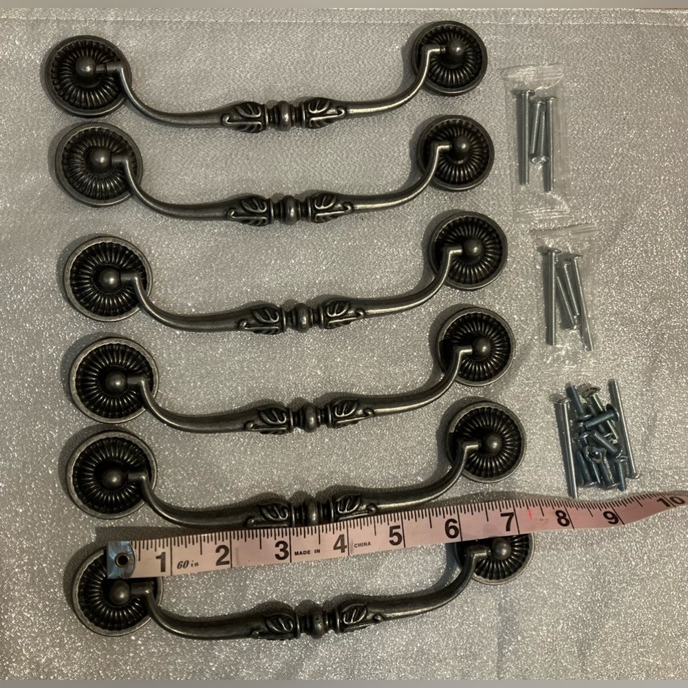 Pulls/handles (6)